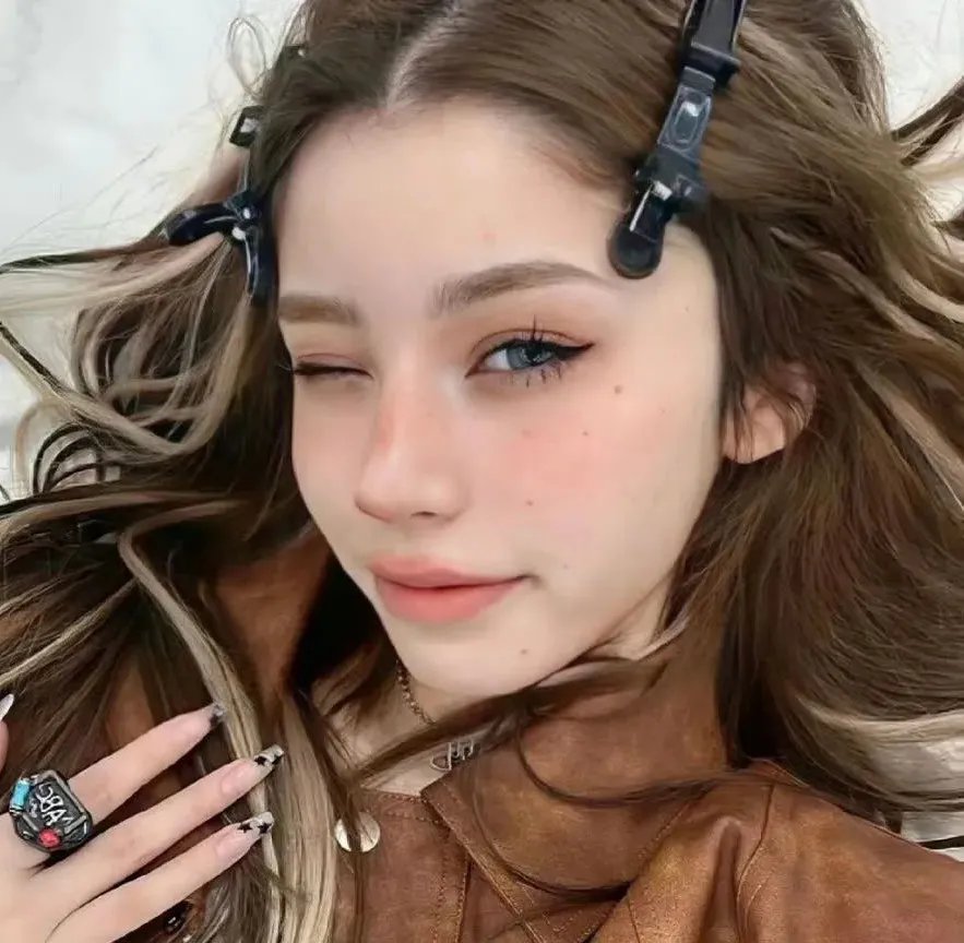 侦探船梨精